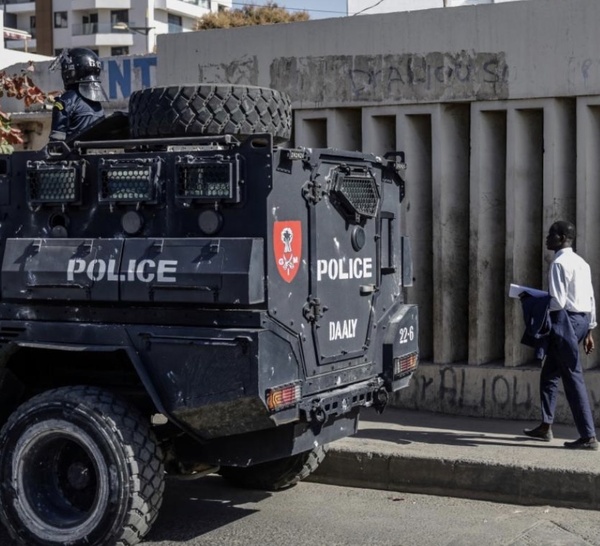 Campus social : Cité universitaire ou camp militaire ?