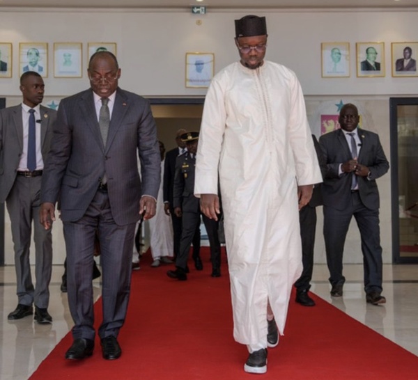 le Vice-Président de la République de Côte d’Ivoire, M. Tiémoko Meyliet KONÉ a rendu une visite de courtoisie au Premier ministre Ousmane SONKO