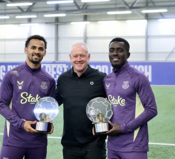 Angleterre : Les champions d’Afrique Gana Gueye et Iliman Ndiaye récompensés par l’association des footballeurs professionnels (PFA)