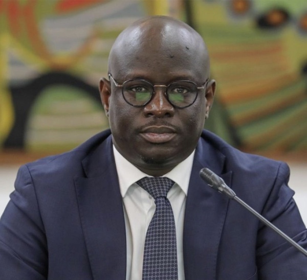 Suivez la déclaration du Ministre Cheikh Diba