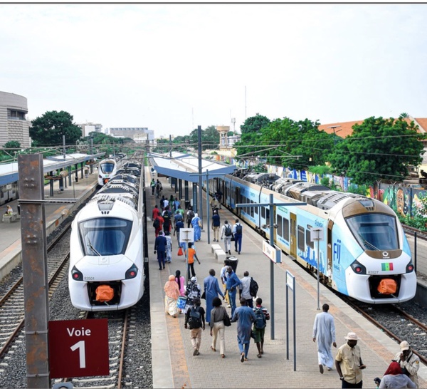 Grève des transporteurs : le TER renforcé pour maintenir la mobilité à Dakar