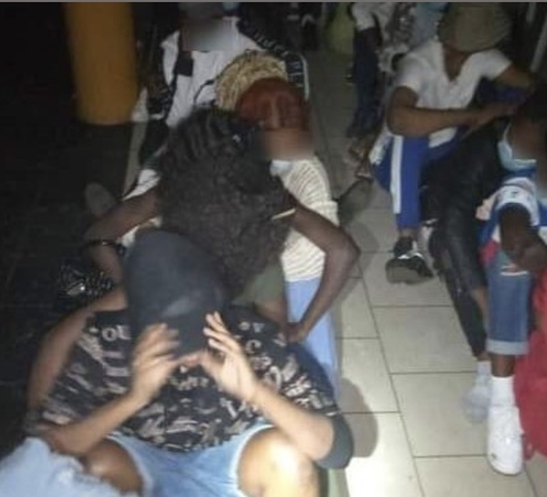 Ouakam : La gendarmerie interrompt une soirée déviante, huit fêtards interpellés