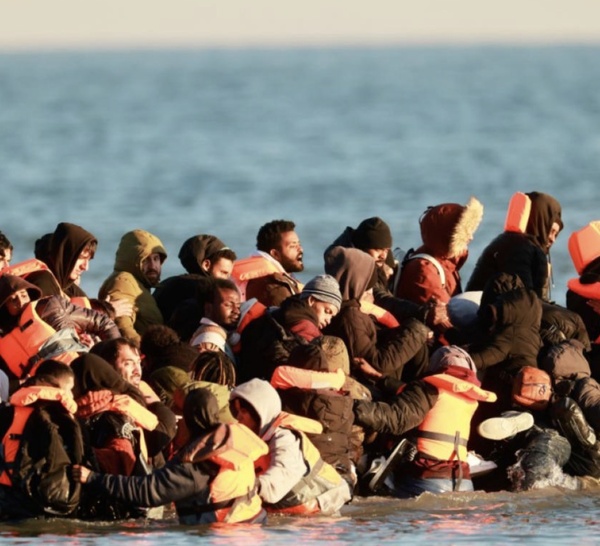 Environ 7.900 migrants morts ou disparus sur les routes migratoires dans le monde en 2025, selon l'ONU