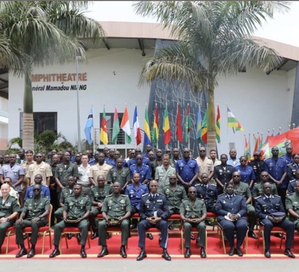 Migration irrégulière : la Police nationale sénégalaise expose sa stratégie devant les élites militaires
