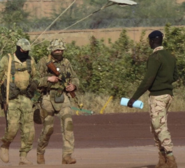 Mali : les rebelles "se regroupent", situation "difficile", selon la Russie