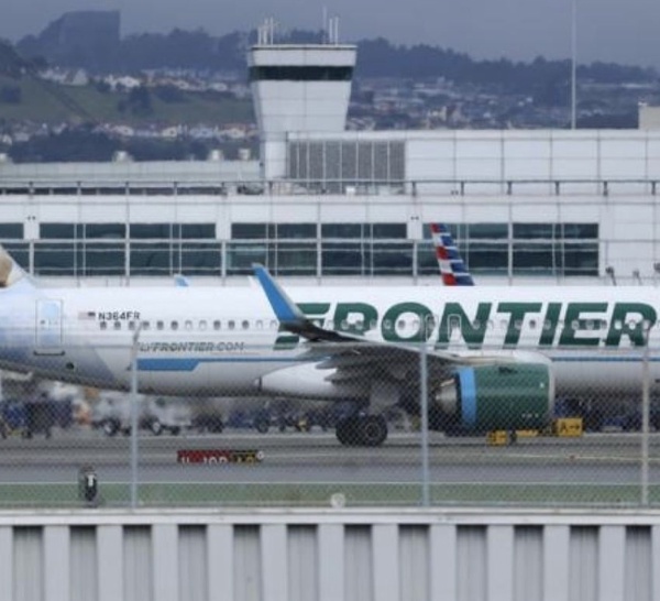 Etats-Unis : un avion percute un piéton au décollage