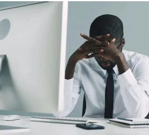 Du burn-out aux pratiques occultes : L’envers du décor terrifiant des conflits de couloir en entreprise