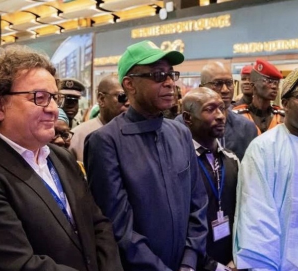 AIBD : une exposition dédiée à Youssou Ndour accueille les voyageurs à l’occasion de la Fête de la Musique