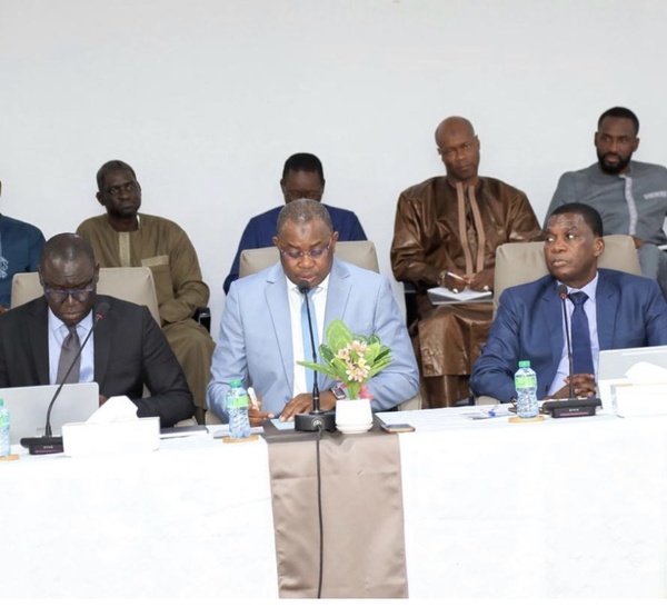Climat social : Mamadou Lamine Diante a rencontré le Front syndical pour la défense du travail