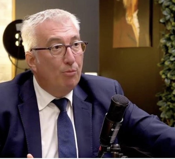 France: un maire exfiltré de son domicile après des menaces du groupe criminel DZ Mafia
