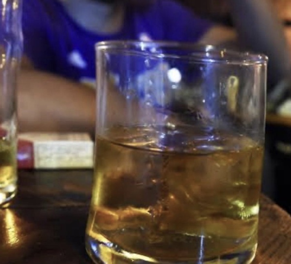 Ravages de l'alcoolisme au Sénégal : Témoignages poignants de victimes en quête de rédemption