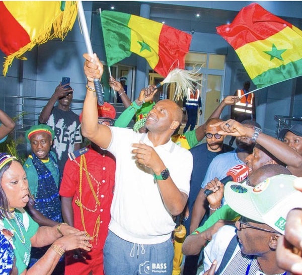 En images l’arrivée de Patrick Vieira à Dakar