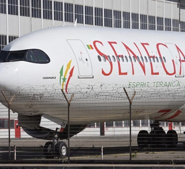 Air Sénégal : l’hôtesse de l’air, le vol Paris-Dakar, le pot de lait et la drogue dure