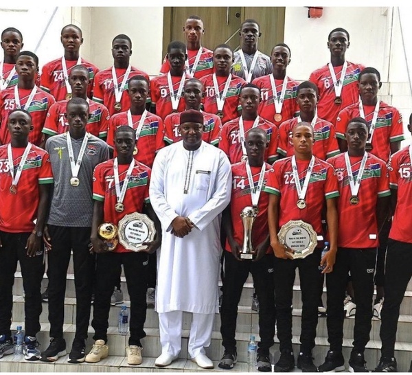 Gambie : Le cadeau du président Barrow aux vainqueurs du tournoi UFOA-A U17 au Sénégal