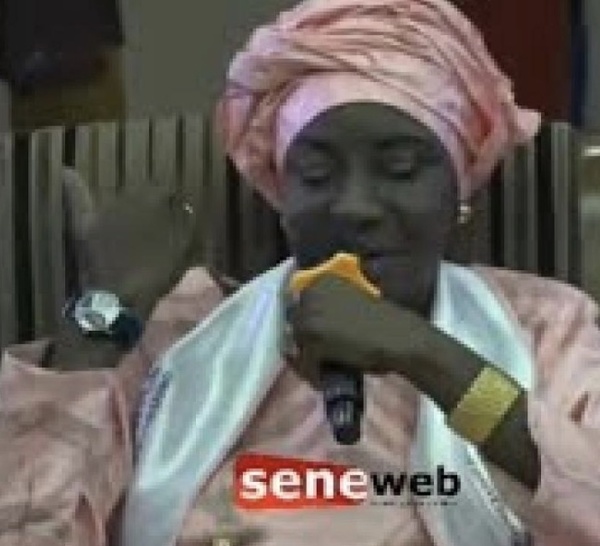 Après les bracelets Pastef : Mimi Touré présente les montres « Kiiraay » à l'effigie du Président Diomaye