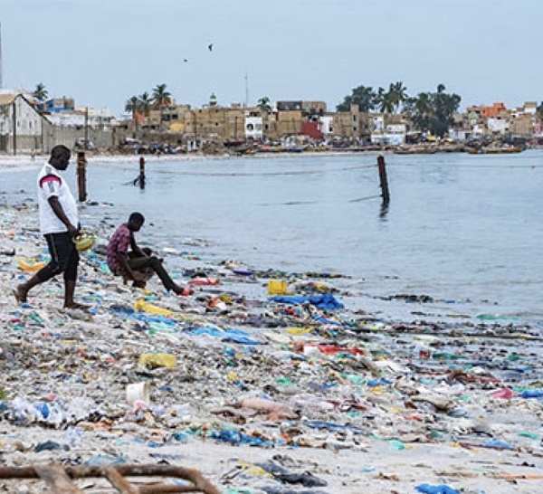 Propreté du littoral : Le plaidoyer de Modou Lô et Go Faye face au péril plastique à l'Unité 15