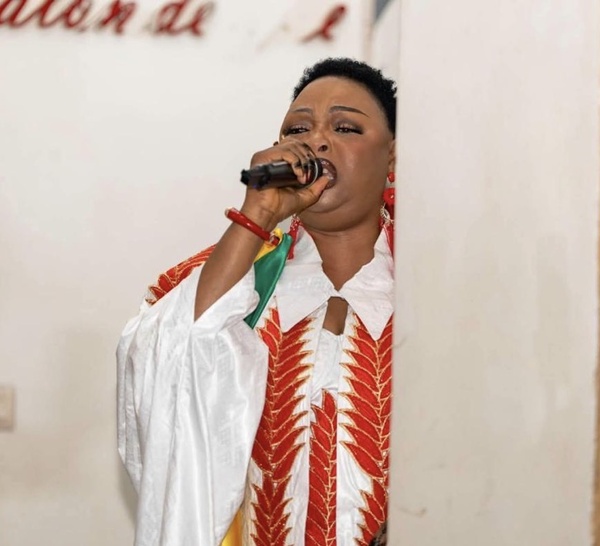 Indépendance de la Guinée à Dakar : La diva Sayon Camara sublime la diplomatie culturelle