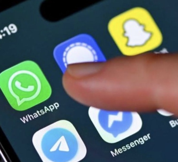 Zero-click» : en quoi consiste cette arnaque qui se répand de plus en plus sur WhatsApp ?