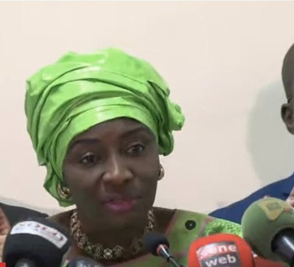 LFR : Aminata Touré alerte sur un risque de perte de 300 milliards pour le secteur privé