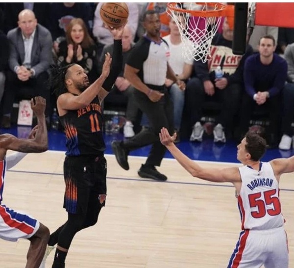 Les Knicks, champions en titre, décrochent enfin leur première victoire