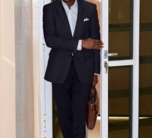 Fraîchement gradé Dr en Sciences politiques, Cheikh Omar Diallo dépose son cartable à Jeune Afrique