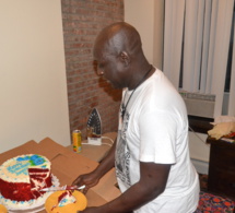 BIRTH DAY: Pape Diouf et sa bande souhaite un joyeux anniversaire à Hamath Samb leur choriste.