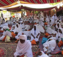 Pèlerinage 2016 : Un groupe de pèlerins de l’agence saloum voyage cloués à l’aéroport Léopold S. Senghor.