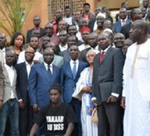 VIDEO : L'opposition raille la sortie du Premier Ministre sur l'affaire Petro Tim