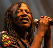 Attaqué par Koffi Olomidé, Alpha Blondy contre-attaque