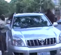 Vidéo exclusive-Les policiers interdisent à Sonko de s’adresser à la presse