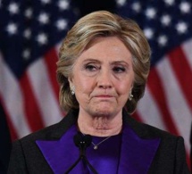 Hillary Clinton accuse le chef du FBI d'avoir "stoppé l'élan de sa campagne"