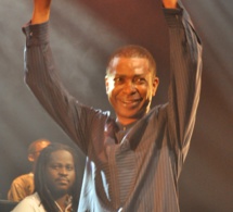 Youssou Ndour impressionnant au Bataclan, regardez