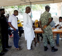 Gambie: affluence dans les bureaux de vote pour la présidentielle