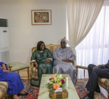 Photo : Macky SALL et Marième Faye Sall rendent visite au Président Abdou Diouf et Elizabeth Diouf