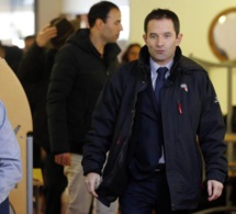 Primaire de gauche en France : la “surprise” Hamon affrontera Valls au second tour