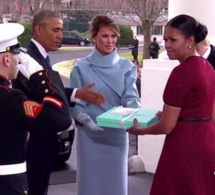 Que contenait le paquet offert par Melania Trump à Michelle Obama?