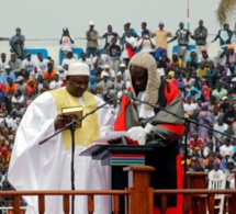 Adama Barrow libère tous les détenus sans jugement