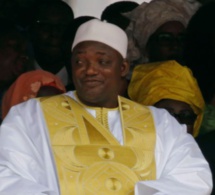 Protestation en Gambie après l'agression d'un journaliste par des pro-Adama Barrow
