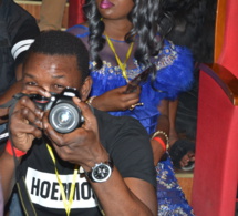 Omar le reporter photographe choc de dakarbuzz en action.