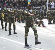 Vivez en images le défilé militaire et paramilitaire du 4 avril 2017 à la place de l'Obélisque