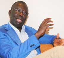 Babacar Gaye sur la décision de rémunérer les chefs de village, « Macky Sall cherche à les corrompre »