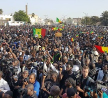 Rassemblement à la place de l'Obélisque: Les effigies de leaders politiques bannis par Y en a marre
