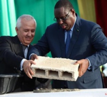 Pose de la première pierre de la nouvelle cité Baraka, sourire et lueur d'espoir dans un îlot de misère