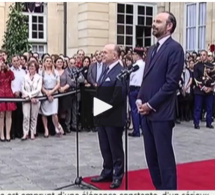 Passation de pouvoir à Matignon : Edouard Philippe se revendique en «homme de droite»