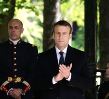 Découvrez le prix du costume d'Emmanuel Macron pour la passation de pouvoir