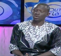PAPE DIOUF AMBASSADEUR DE LA LUTTE ANTI TABAC INVITÉ DE TOUT EST LÀ SUR LA 2STV. REGARDEZ