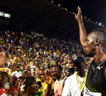 Le sprinteur Usain Bolt fait ses adieux au public de la Jamaïque