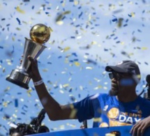 Basket - NBA - Golden State a fêté son titre et s'est bien moqué de LeBron James