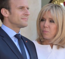 La réaction d'Emmanuel Macron lorsqu'on offre à sa femme une... crème anti-âge