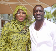 Akon en toute complicité avec la directrice Ngoné Ndour